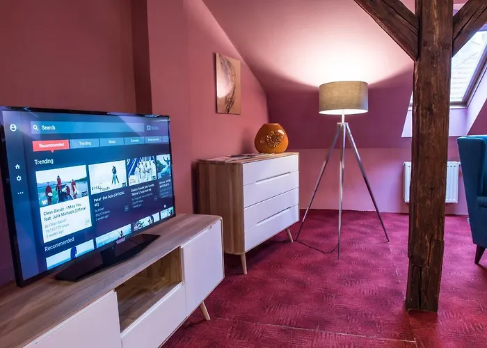 Apartment Spacious And Quiet Attic Flat In Centre *