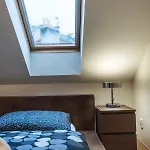 Spacious And Quiet Attic Flat In Centre Πράγα